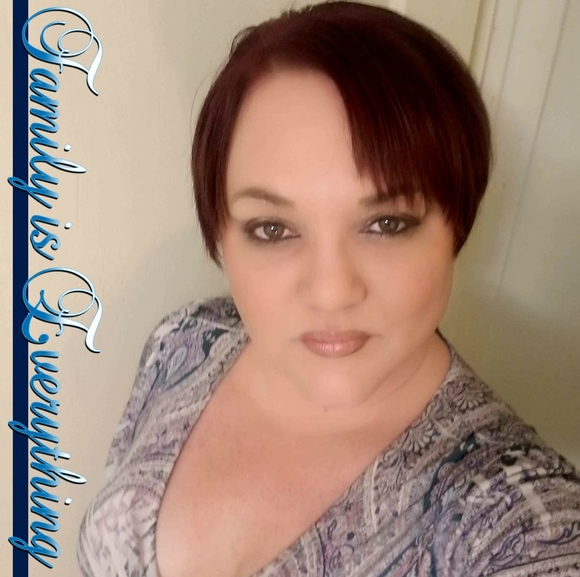 Meet your Posher, Kim - Picture 1 of 1